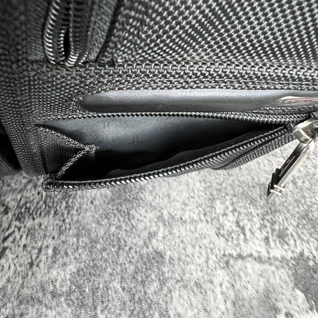 TUMI 2way ビジネスバッグ PC収納可 多ポケット 黒