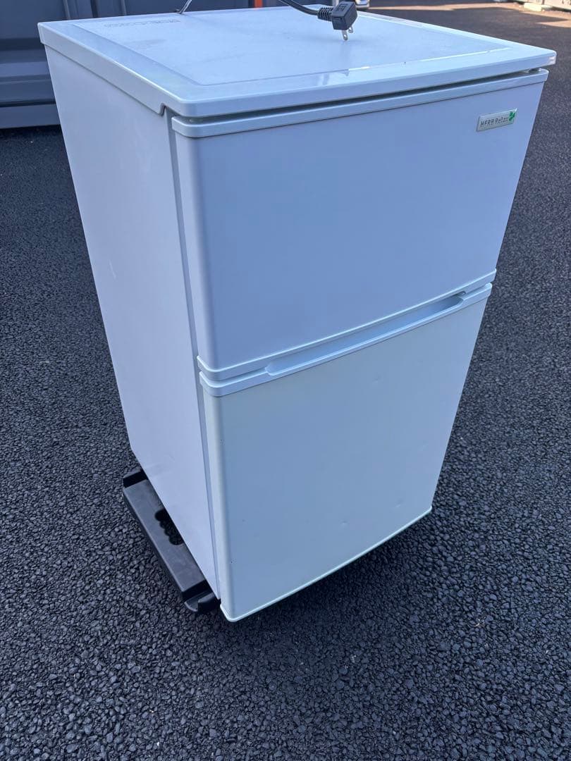 冷蔵庫 YRZ-C09B1 90L