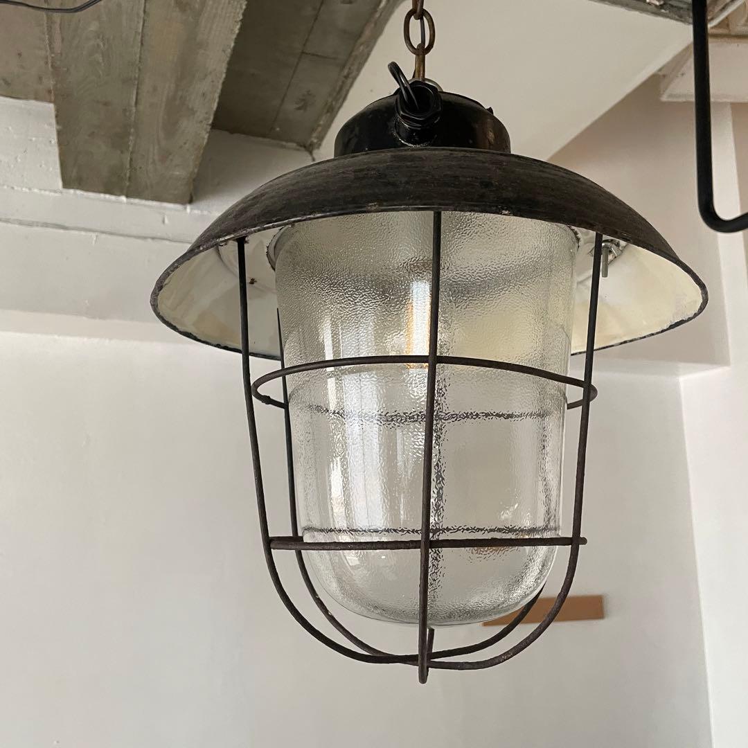 【依頼により値下げ中】ビンテージ インダストリアル ペンダントランプ