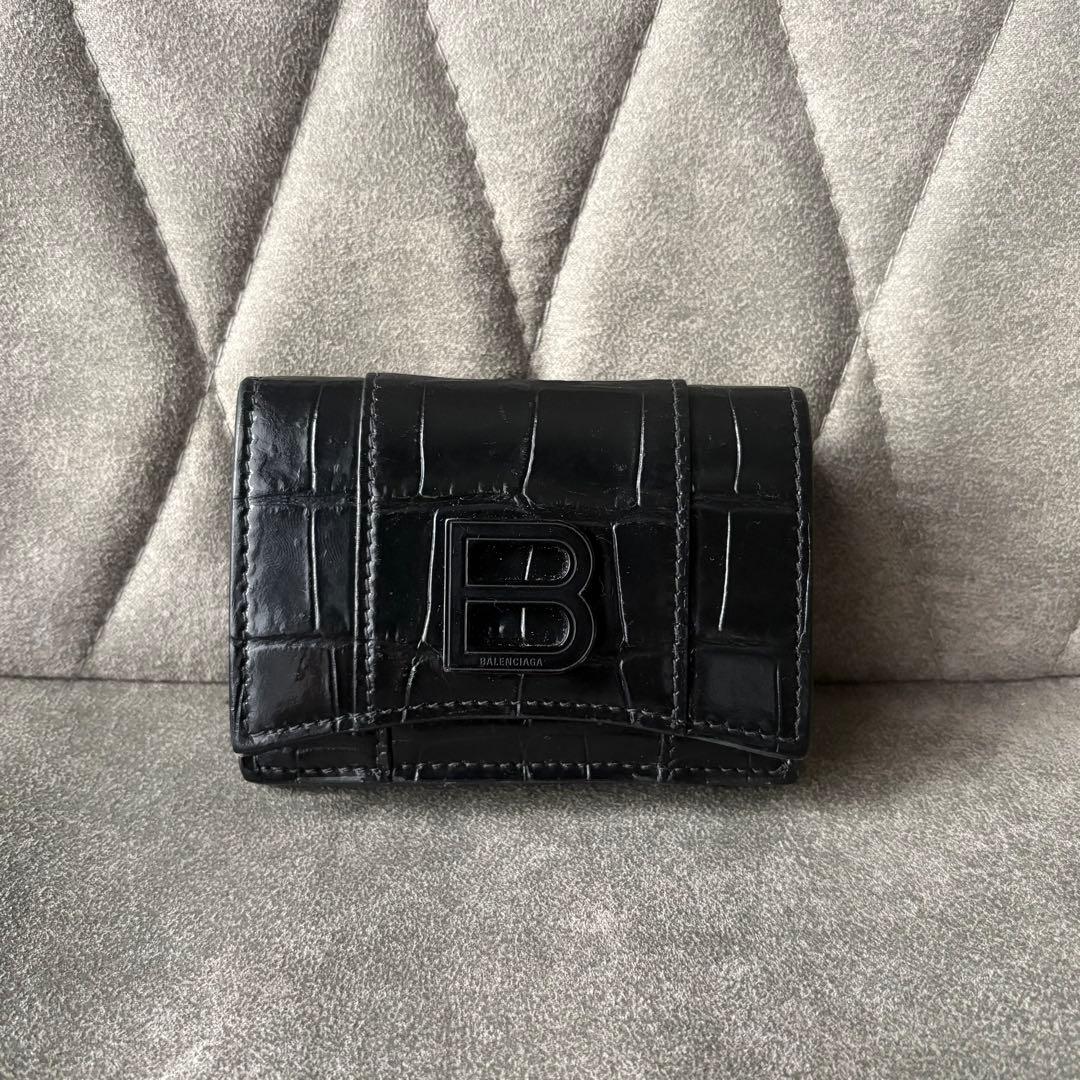 バレンシアガ 三つ折りブラック アワーグラス クロコ 型押し Bロゴ