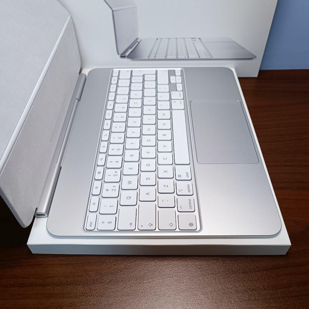 (美品) iPad Magic Keyboard Pro 13インチ A2974