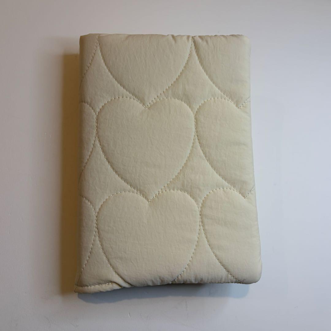 【再入荷】バインダーカバー　アイボリー　ビッグハート　A6 韓国　貯金