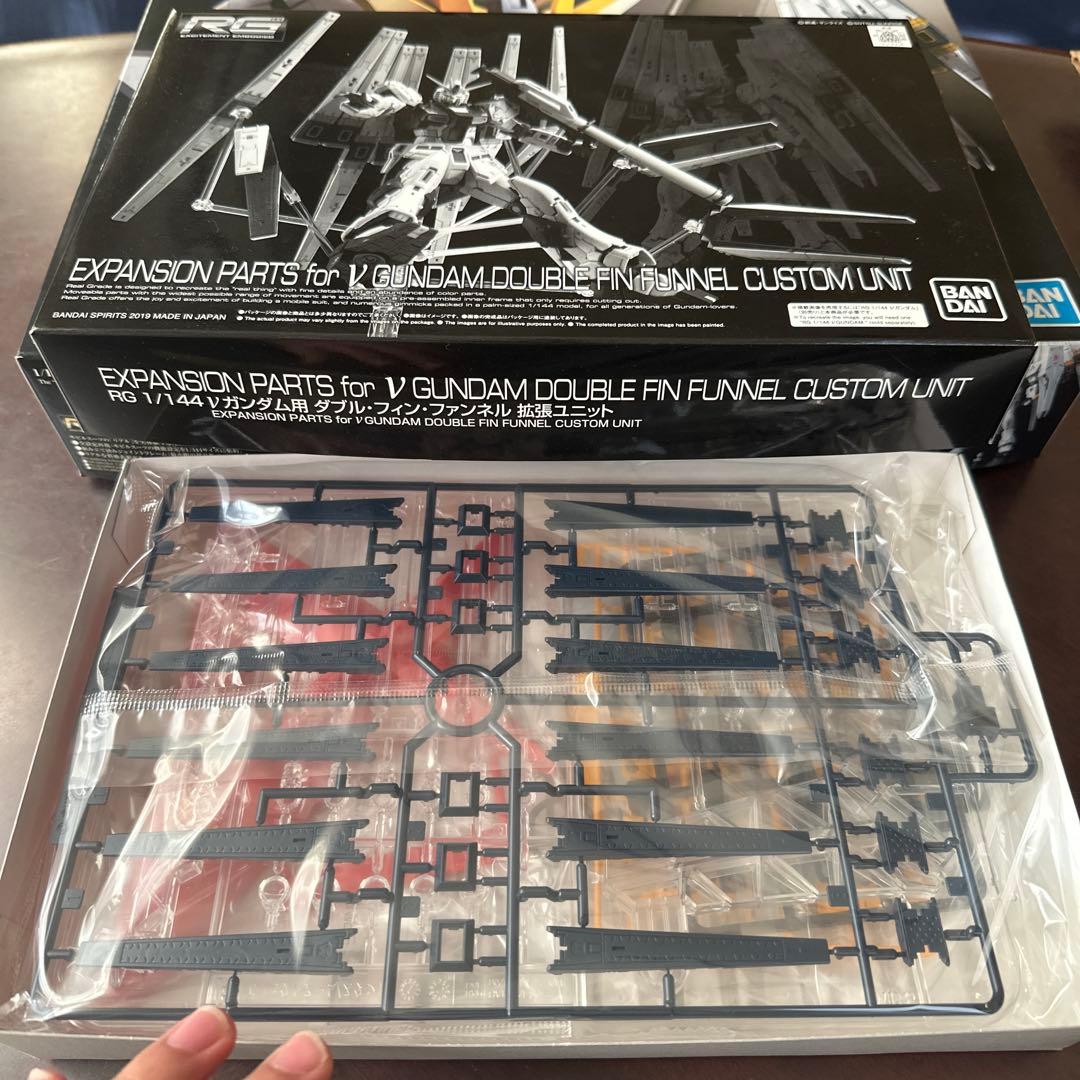 【逆襲のシャア】RX-93 Vガンダム & フィン ファンネル拡張パーツ セット