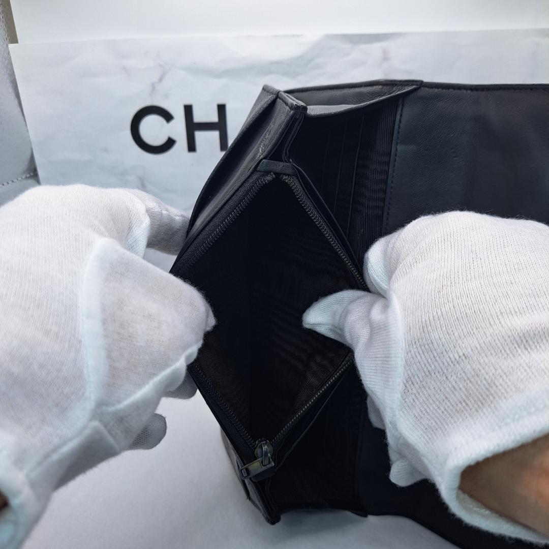 K*n様 CHANEL　デカココ　二つ折り財布　キャビアスキン　長財布　財布