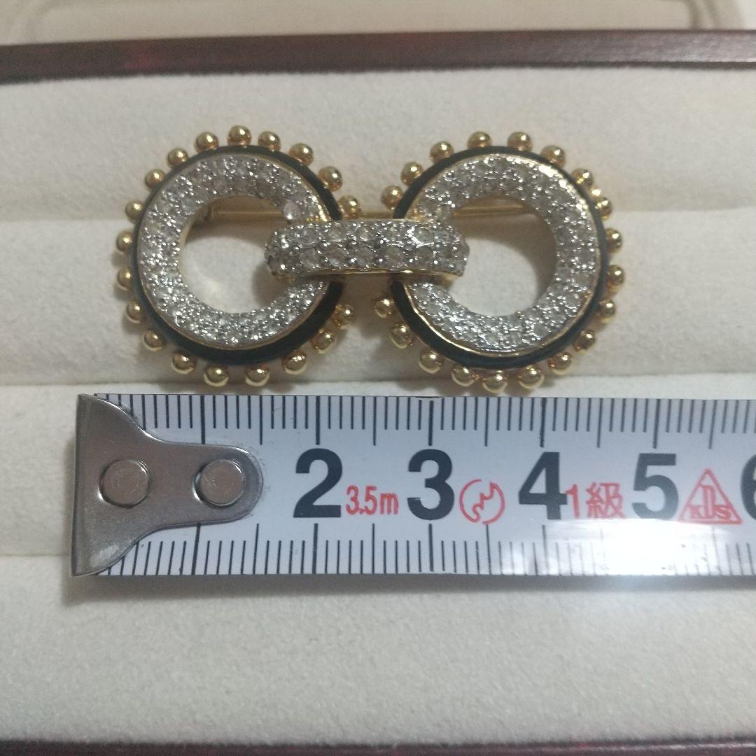 ヴァレンティノブローチ　アンティーク　ヴィンテージ　ピンバッジ　レトロ　古着