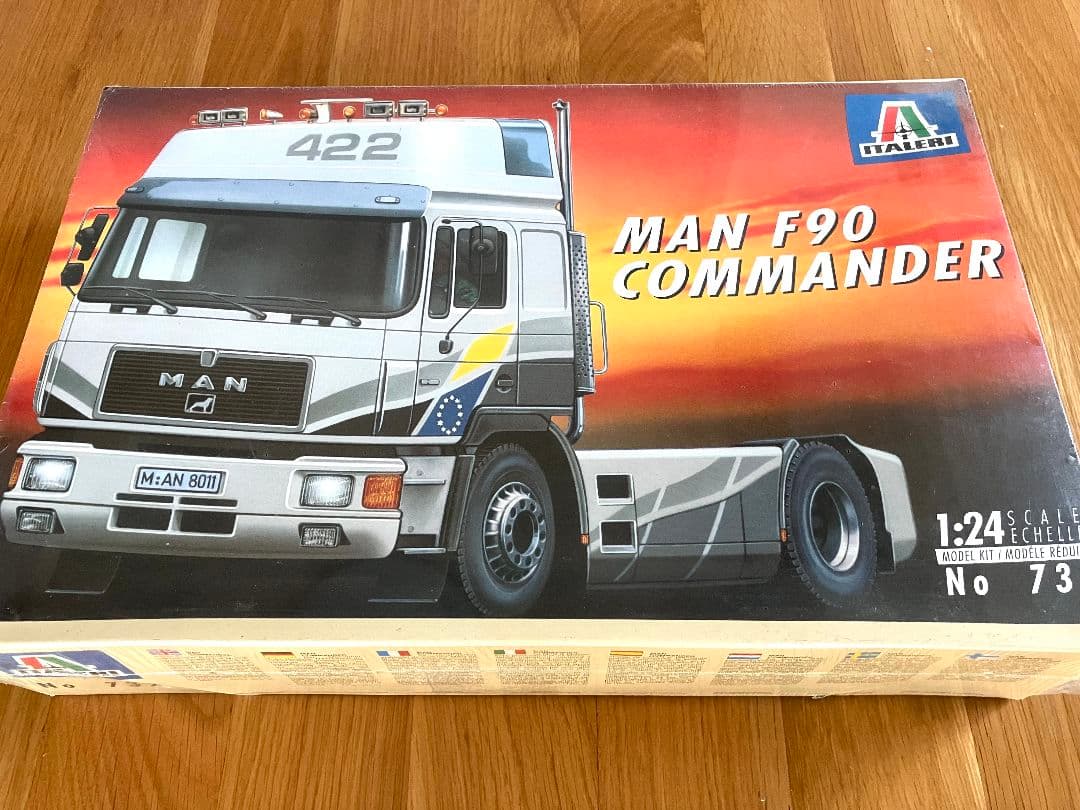 イタレリ 1/24 MAN F90 コマンダー プラモデル