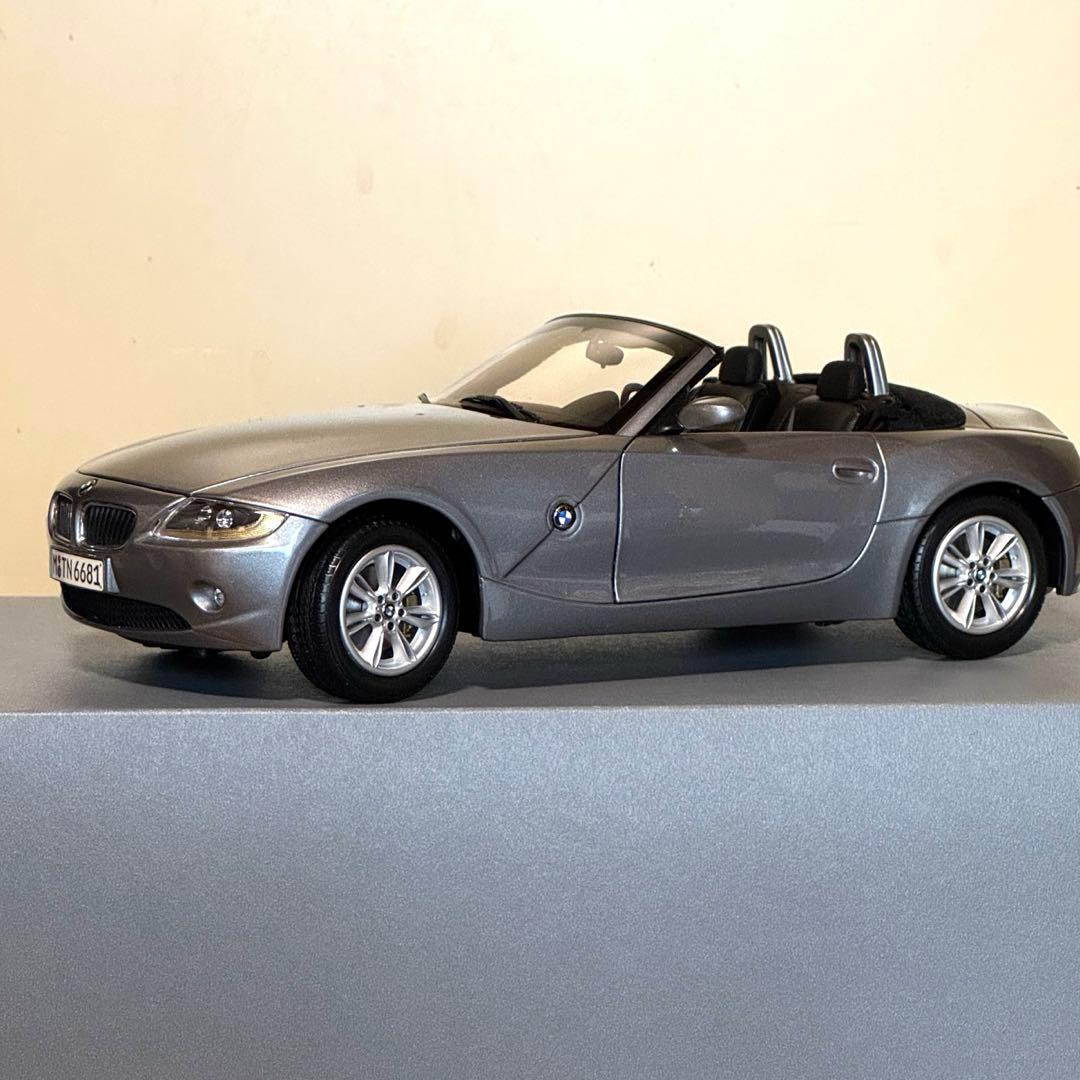 BMWオリジナル　BMW Z4 E85 1/18