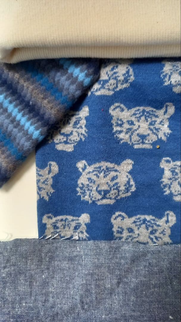 ハンドメイド　犬の服