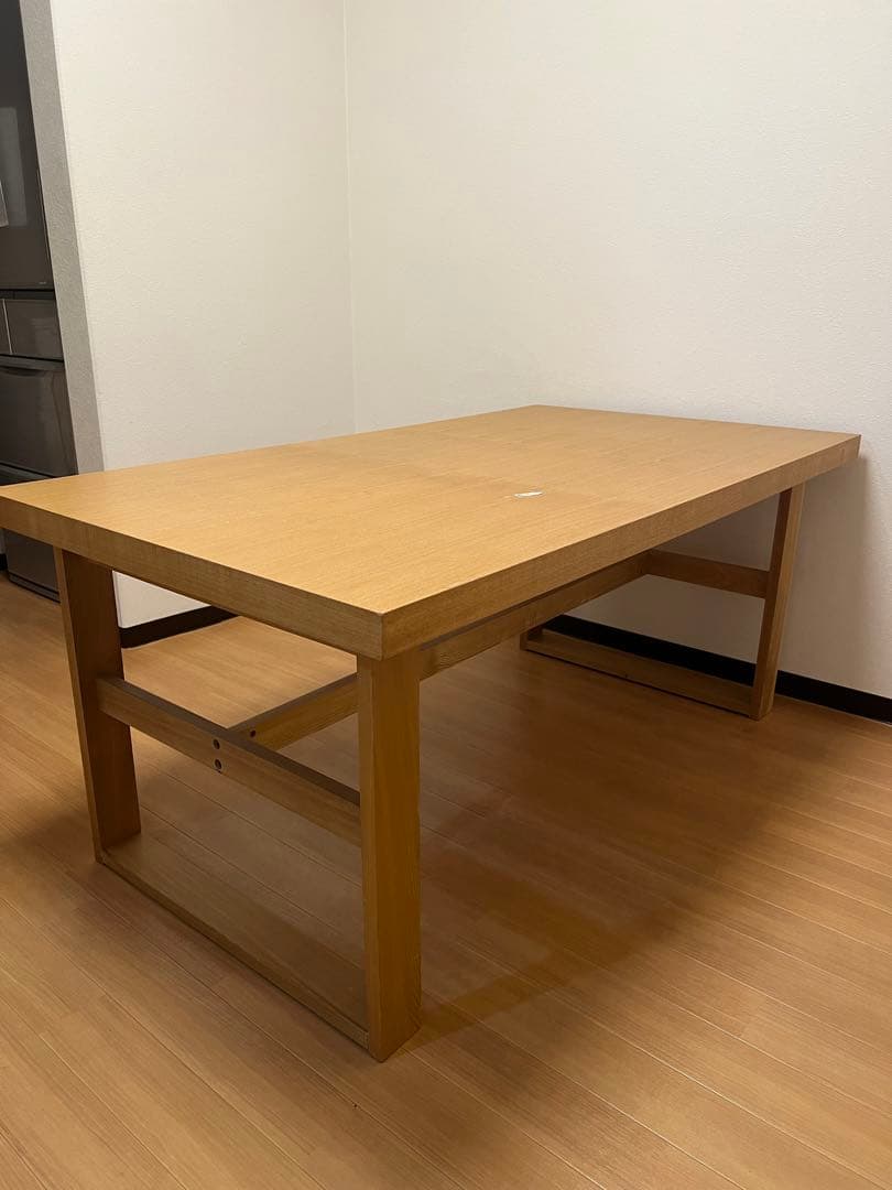 ニトリ　ロータイプ　木製ダイニングテーブル　椅子別売り