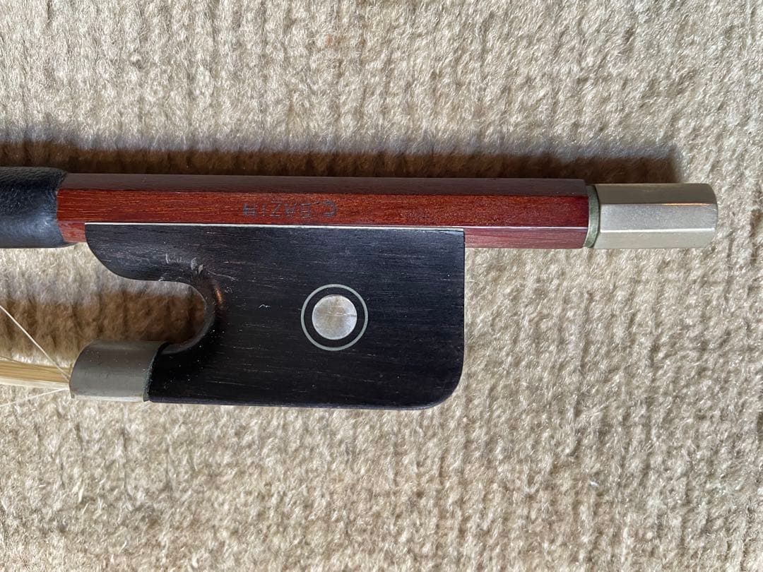 チェロ　4/4 弓　セミハードケース付き