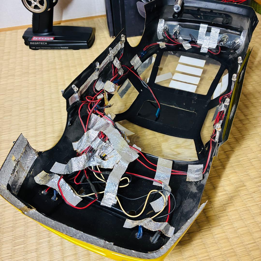 【このまま使用可能❕】HPI Racing ラジコンカー ボーンシャーシ　180