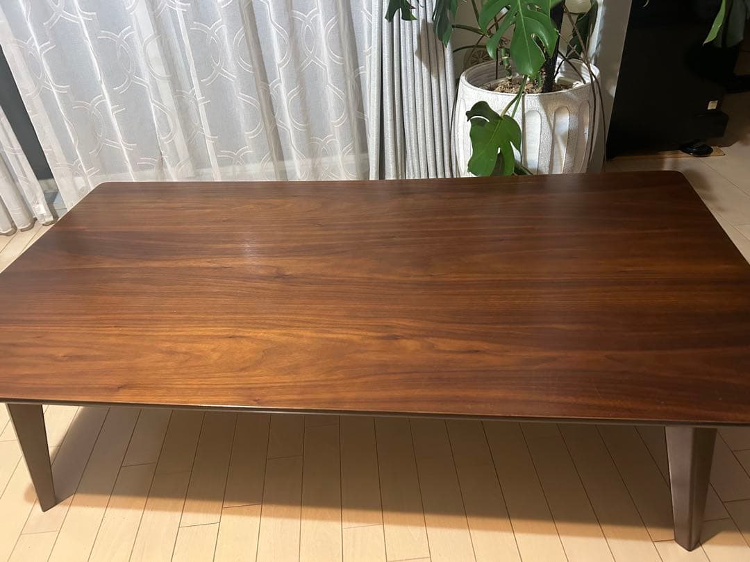 あとダイニングテーブル、ダークブラウン木製こたつ