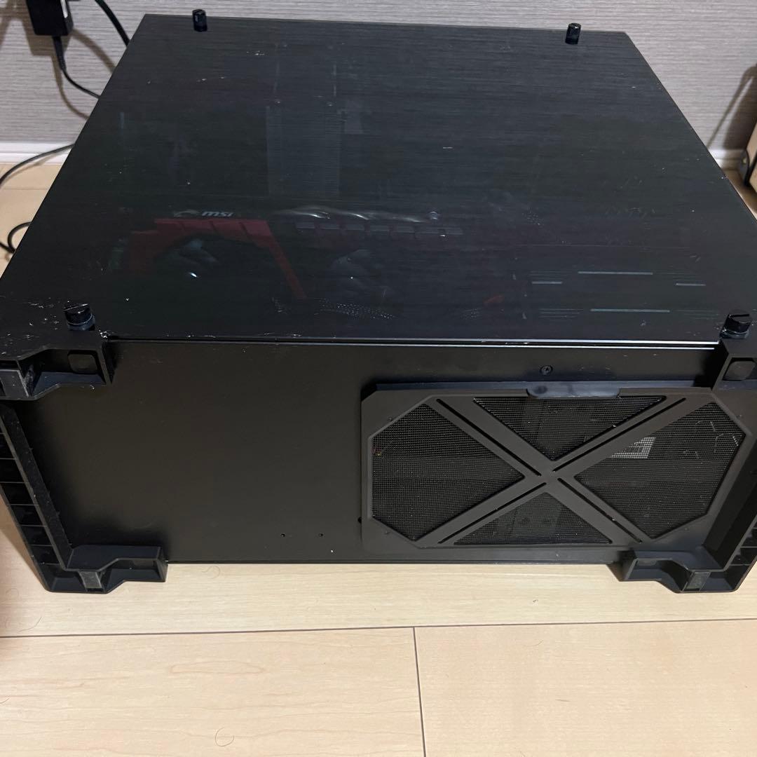 IN WIN ミドルタワー　ブラックガラスPCケース