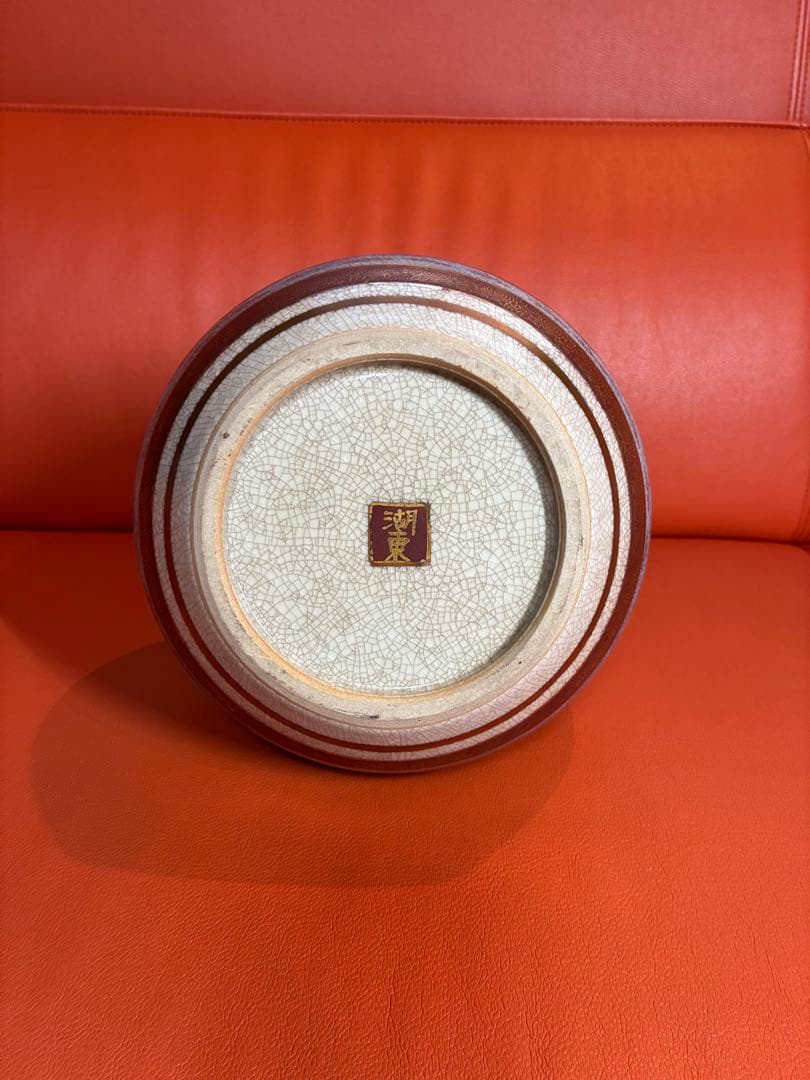 かなり魅力ある一品だと思います。 約80年前の九谷焼　壺