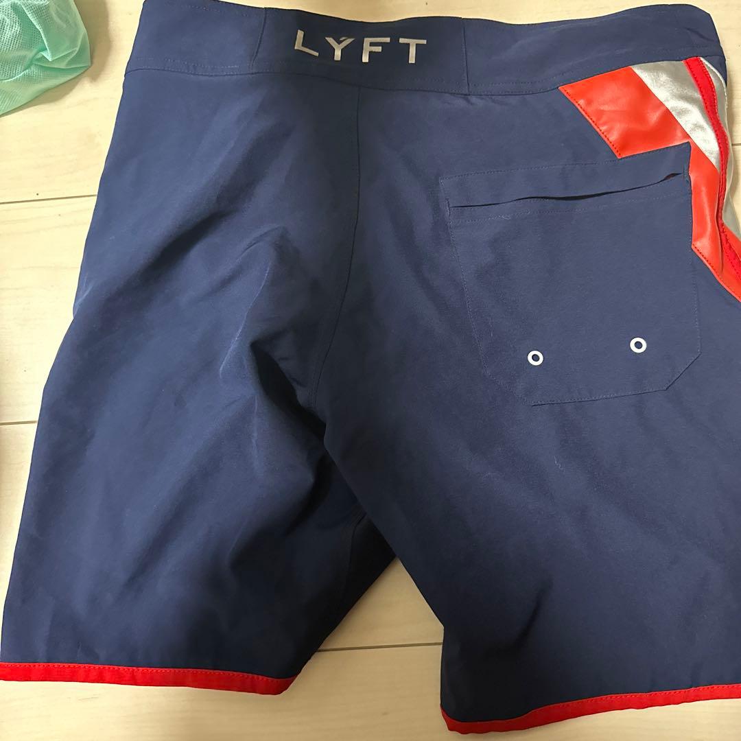 LYFT サーフパンツ ネイビー/レッド