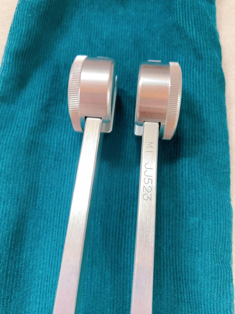 マドモアゼル愛　153Hz 重し付きチューナー　シリアル番号入り