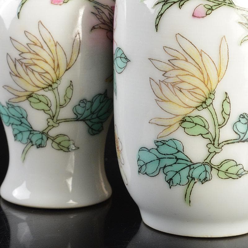 中国　中国景徳鎮款　粉彩　花文　小瓶　2点まとめて　V　R6685