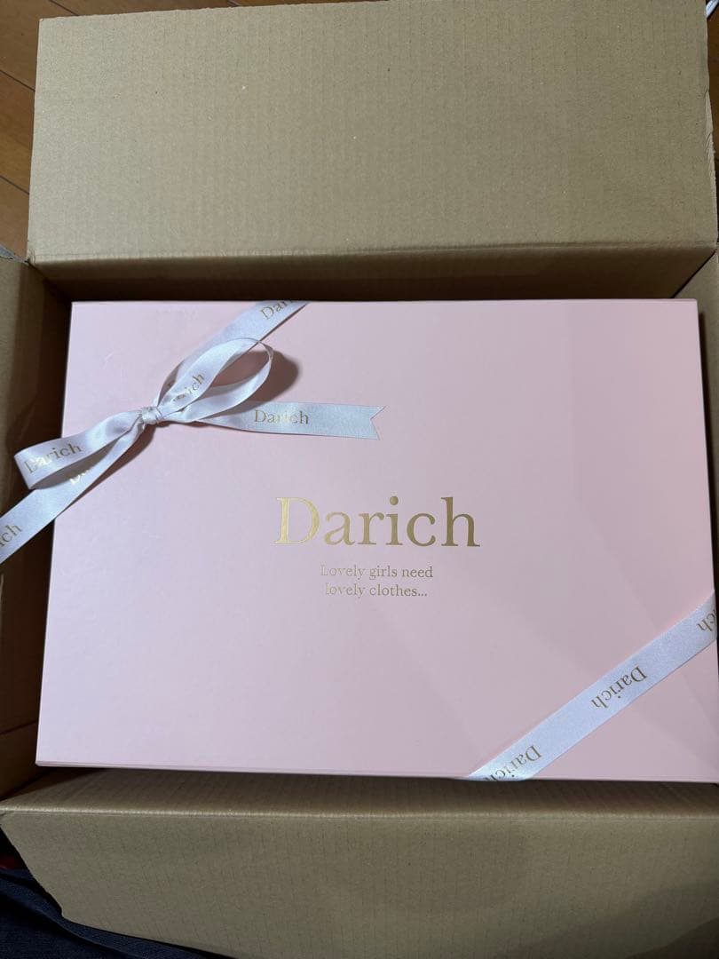 Darich ホリデーギフト当選品1レッグウォーマー 2マフラー モデルサイン付