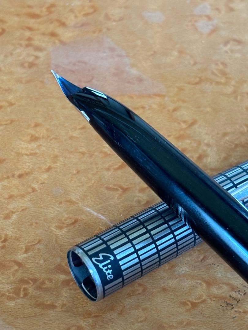 万年筆　パイロット　エリート　PILOT ELite シルバー 18K 細字