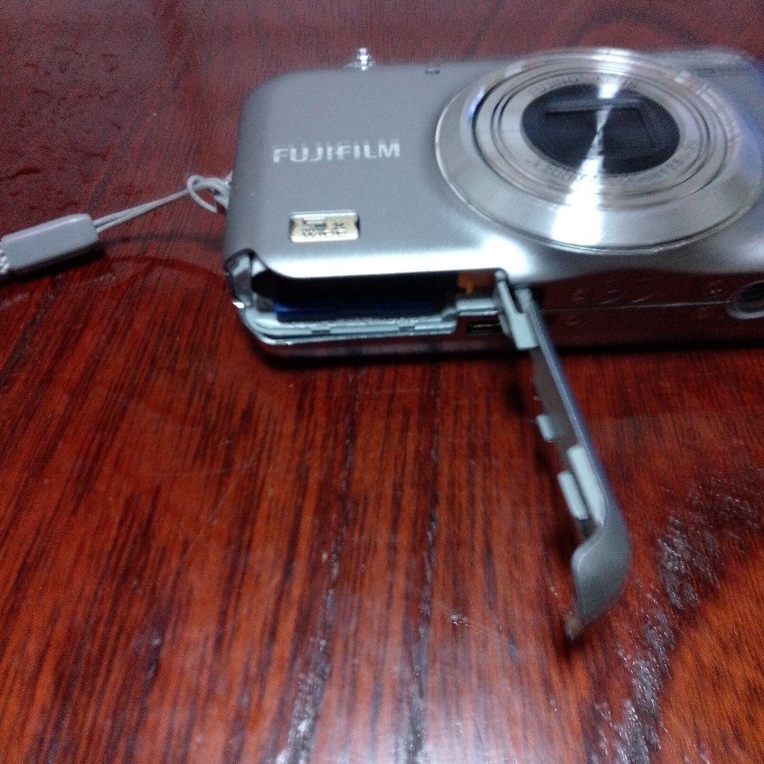 FUJIFILM FINEPIX JX200 本体と付属品