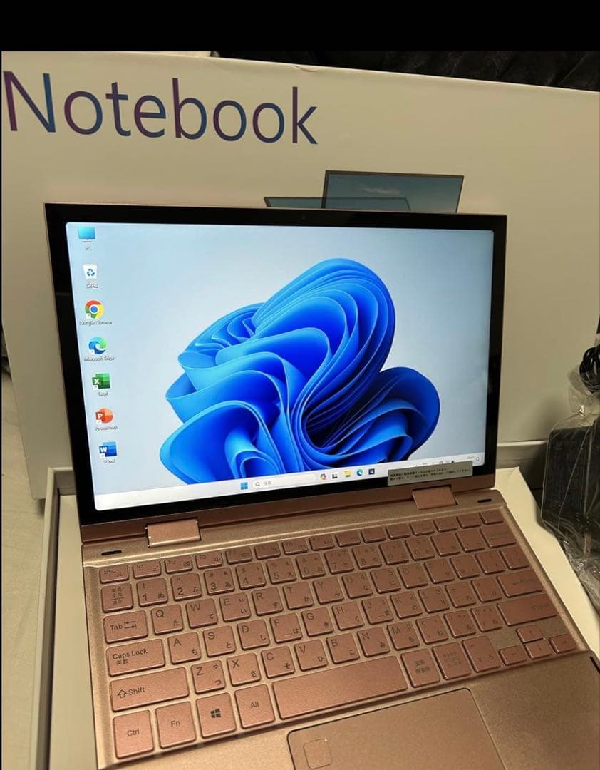 可愛いパソコン　オールピンク　ノートPC 2way タッチパネル