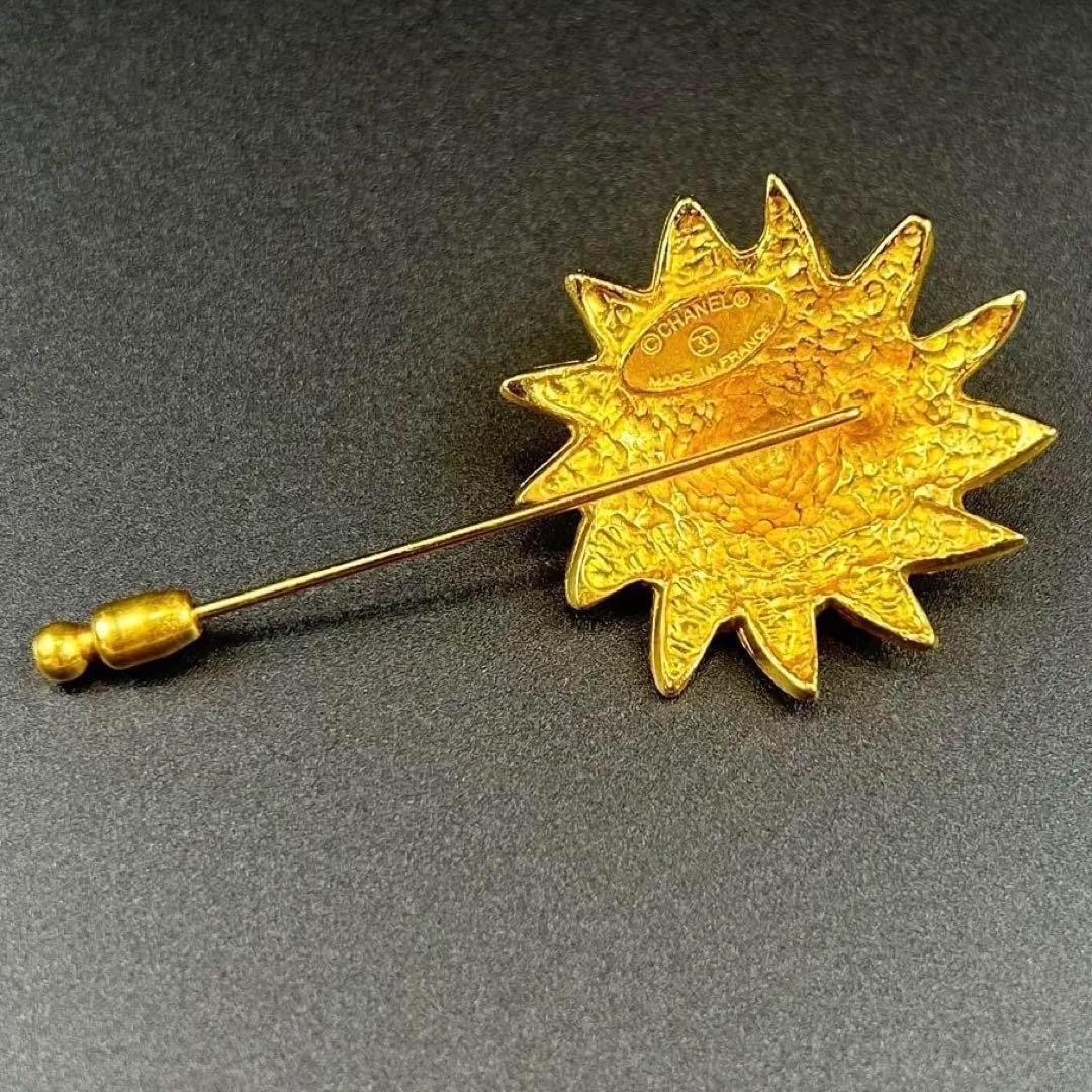 【シャネル】極美品　ライオン＆太陽モチーフ ピンブローチ　ゴールド　箱付き