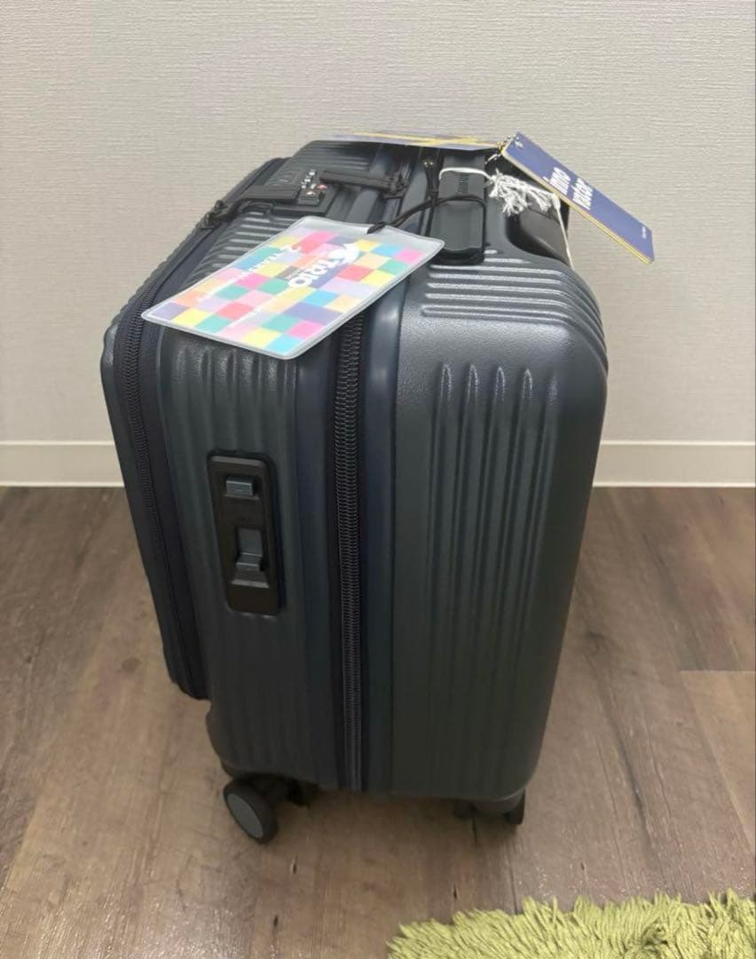 イノベーター　キャリーケース　スーツケース