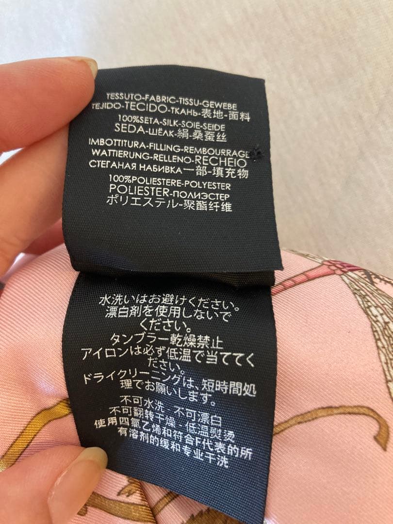 GUCCI フラワープリント ヘアバンド