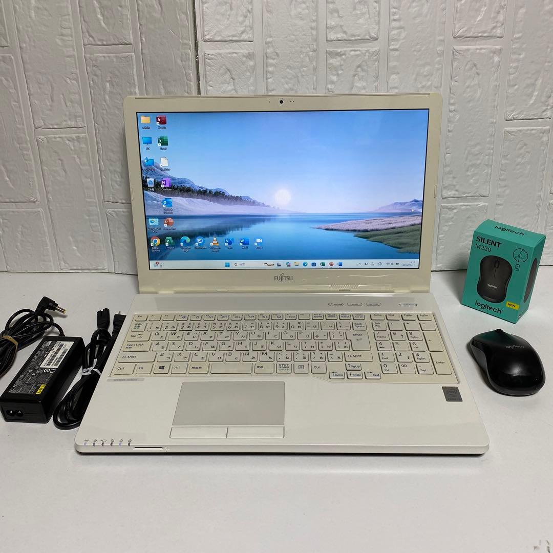 Windows11 オフィス付き　 Webカメラ　サクサク起動　富士通ノートPC