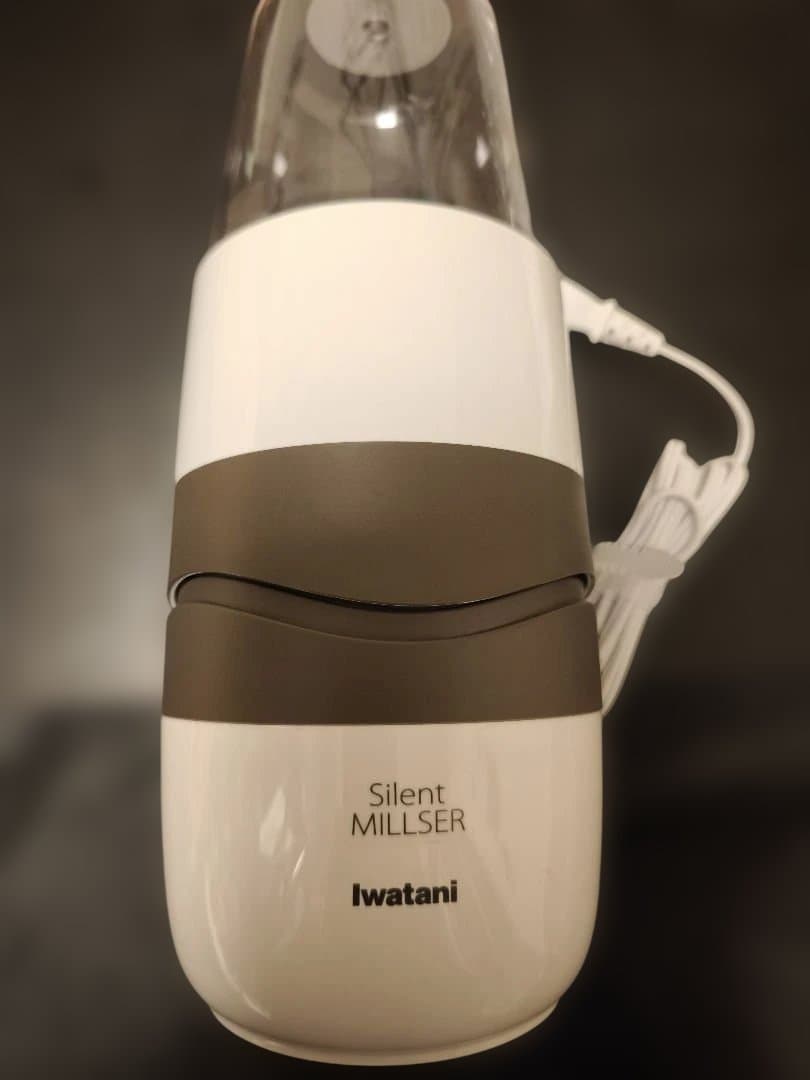 さ*た様 Iwatani Silent MILLSER ジューサー