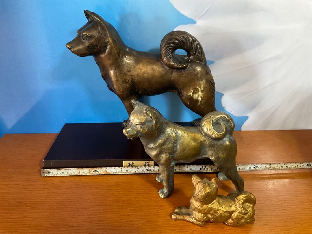 犬の置物　美術工芸品　　置物　　いぬ　インテリア コレクション　金属製