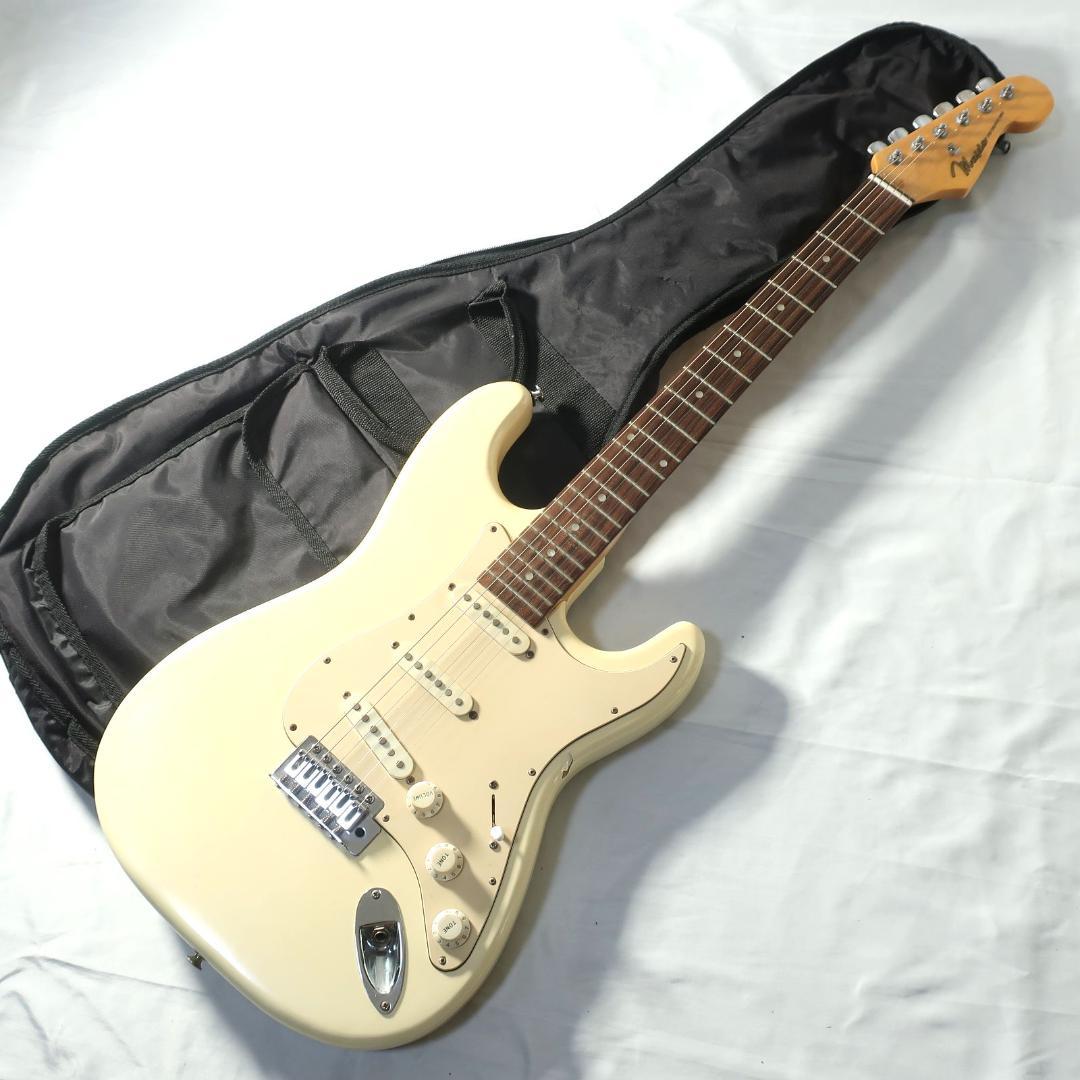 Mavis ストラトタイプ エレキギター ケース付 軽量ボディ