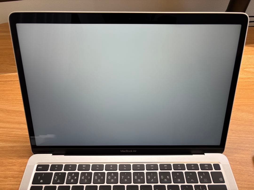 【花火くん】【美品】M1 MacBook Air（8GB・256GB）