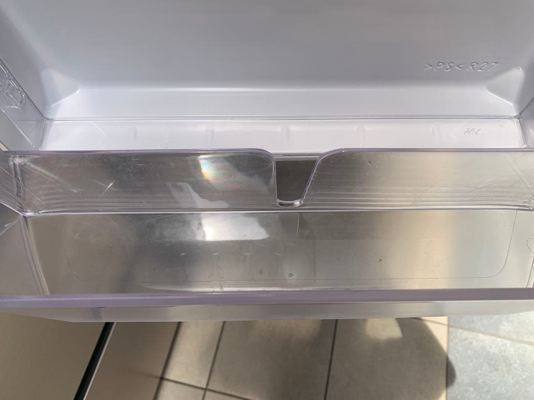 日立　3ドア冷蔵庫　265L シルバー　福岡市内配達無料　r-27rv