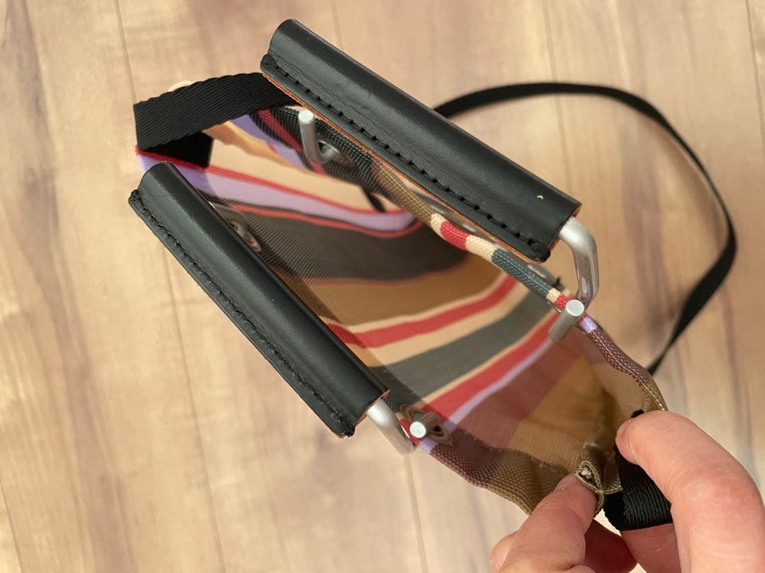 美品　定番MARNI マルニ フラワー カフェ ストライプミニショルダーバッグ