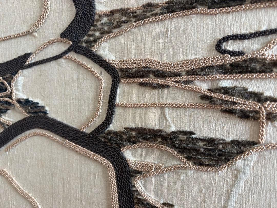 刺繍　デザイン的な屏風間仕切り191.5cm×44cm　パーテーション