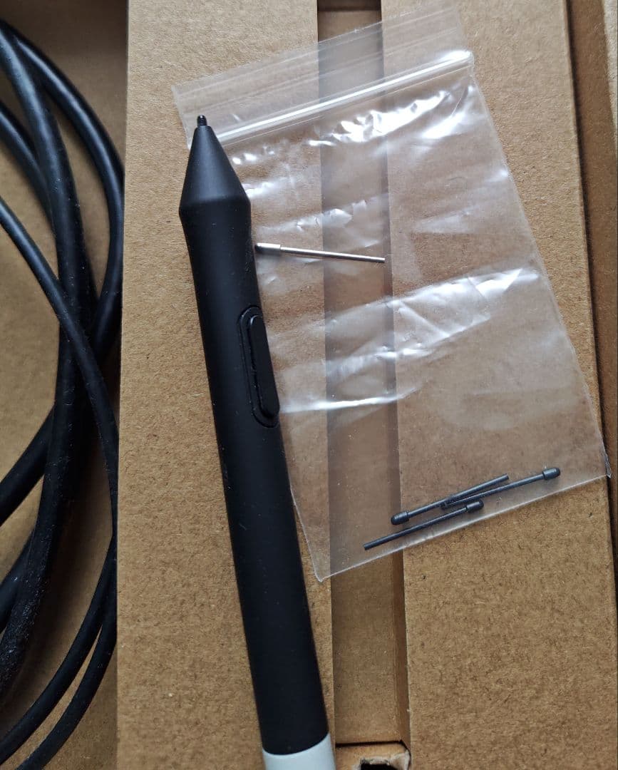 wacom One touch 13 DTH134 液タブ