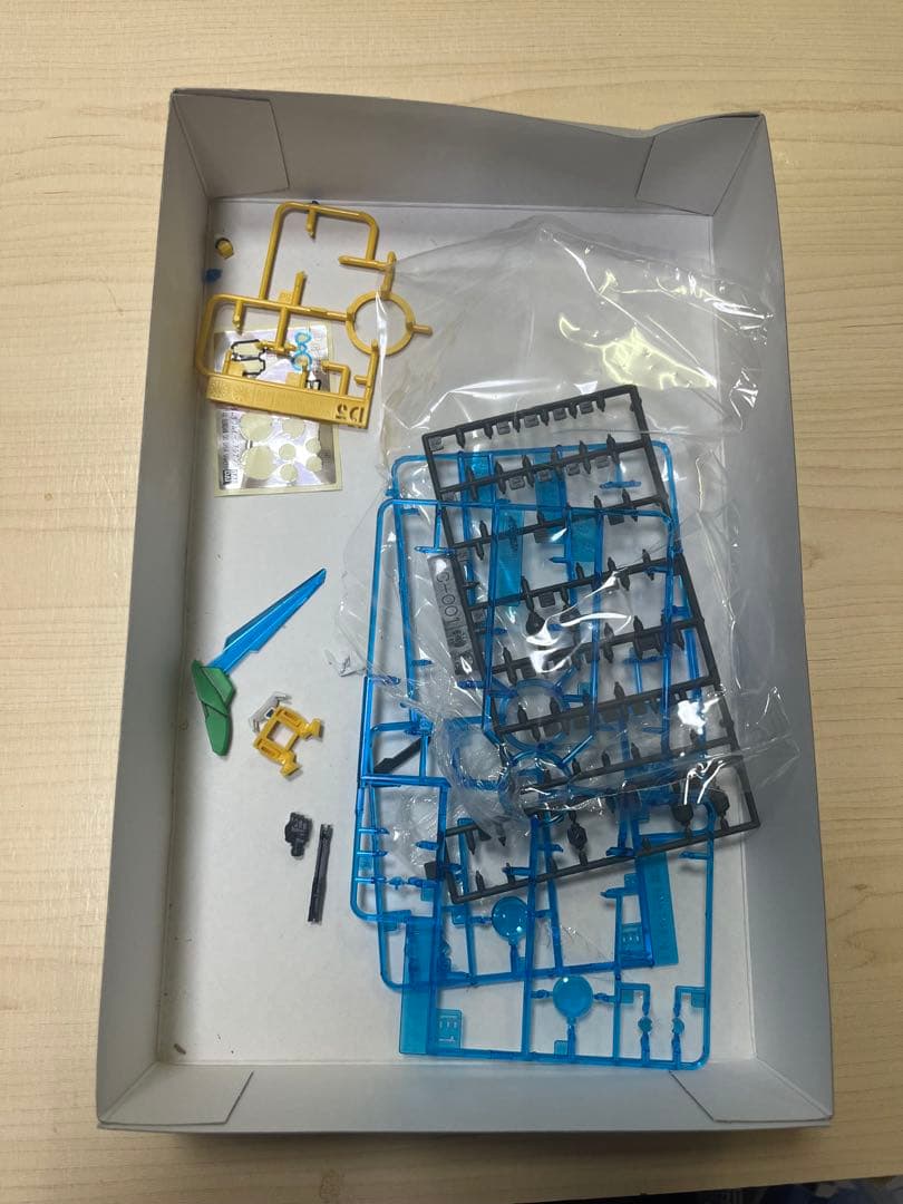 HGBF 1/144 ガンダムダブルオーシアクアンタ　現状品