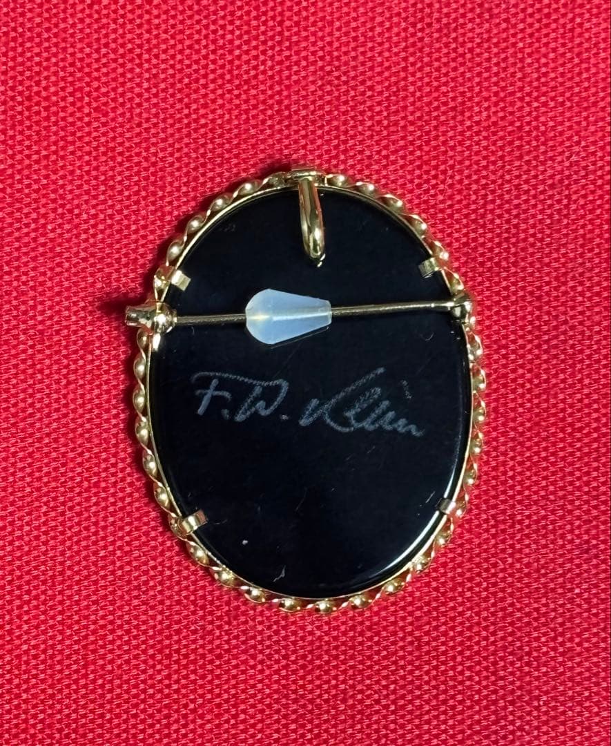 カメオ　ブローチ・ペンダントトップ