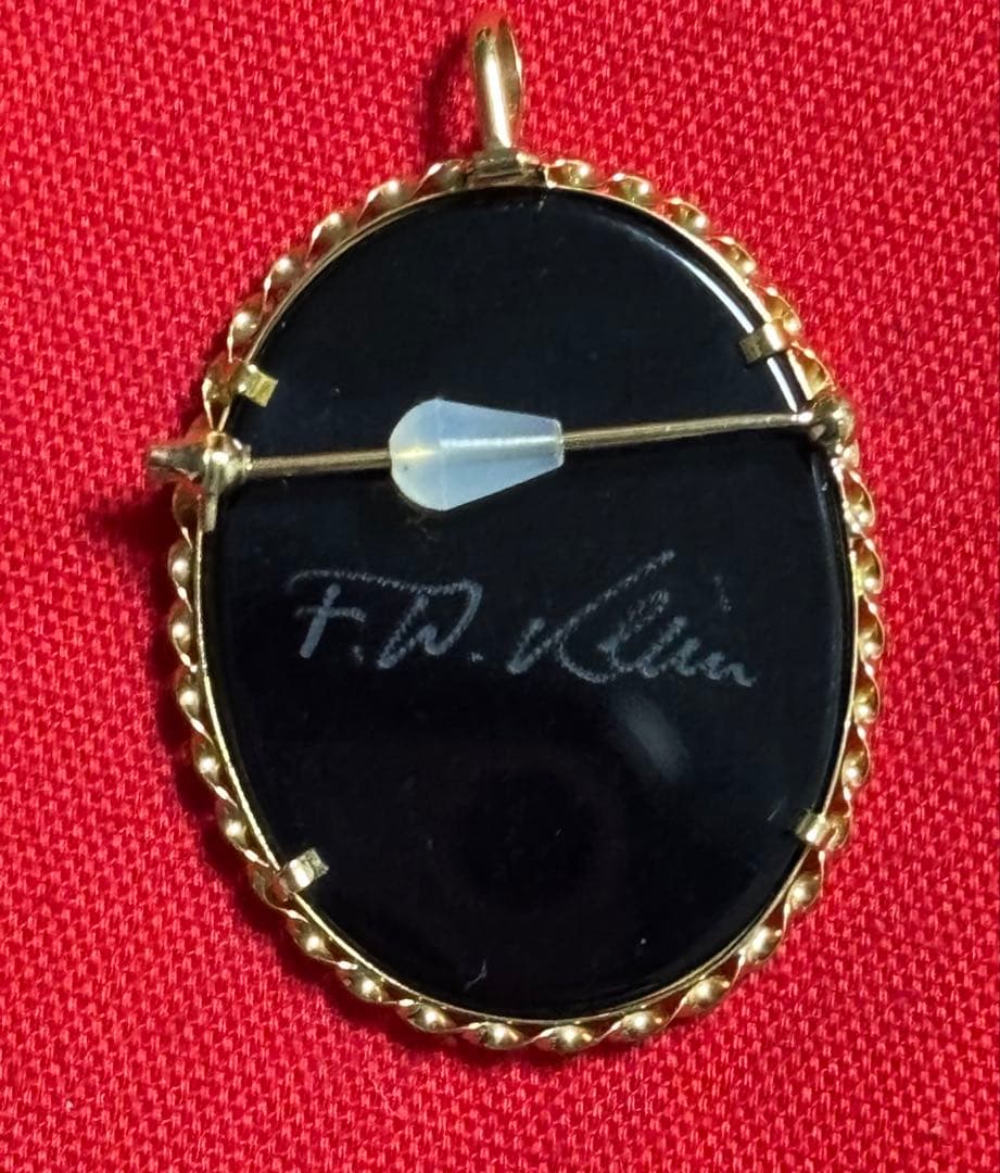 カメオ　ブローチ・ペンダントトップ