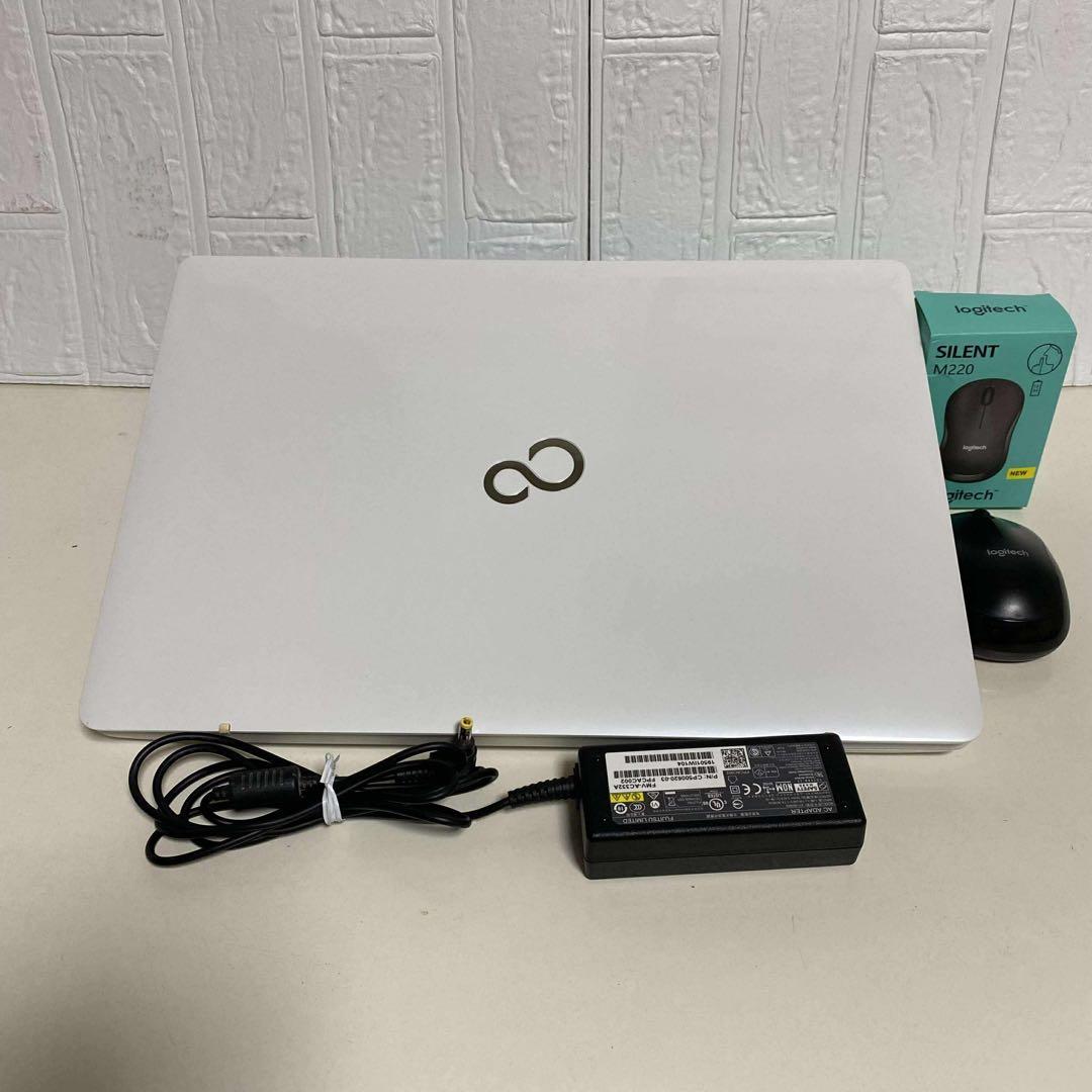 Windows11 オフィス2024年　高速起動SSD 美品　富士通ノートPC