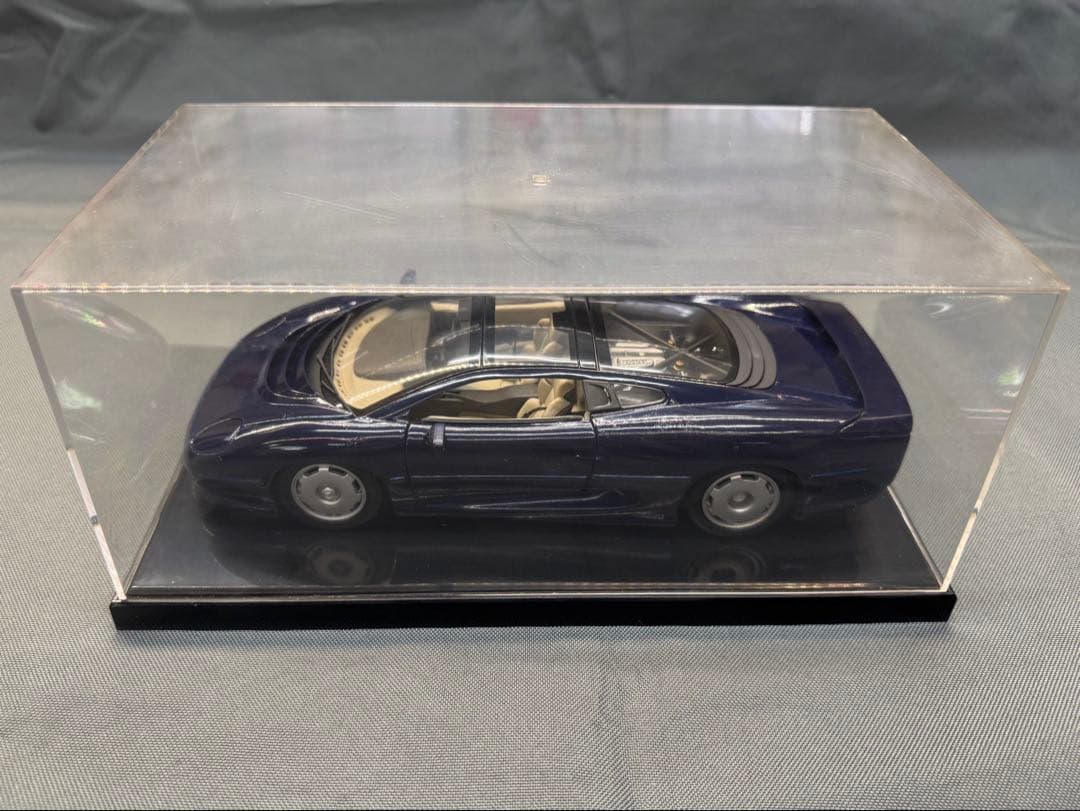 Jaguarジャガー XJ220 blue 1/18 ミニカー