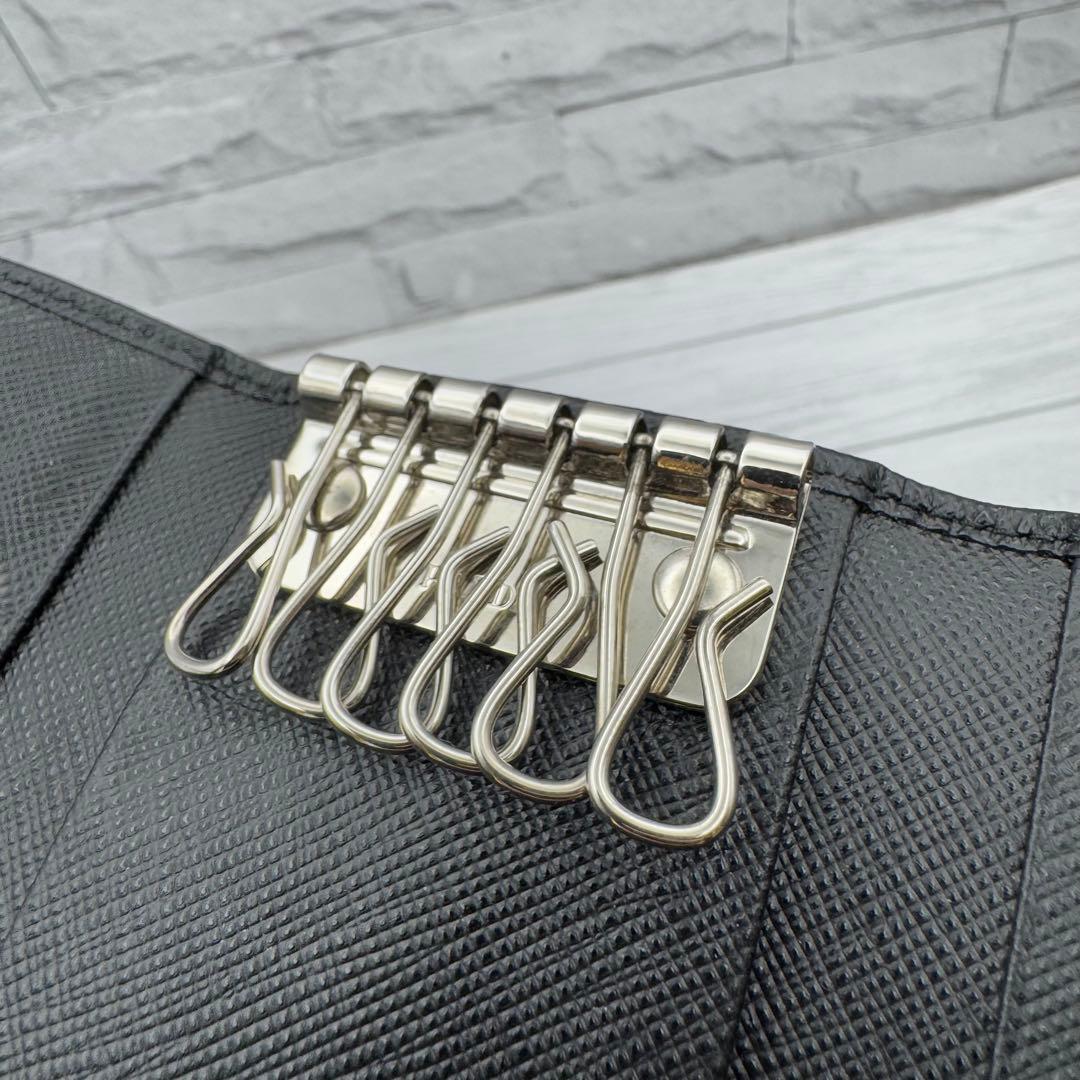 【美品】PRADA　キーケース　6連 三角ロゴ　 サフィアーノ ブラック