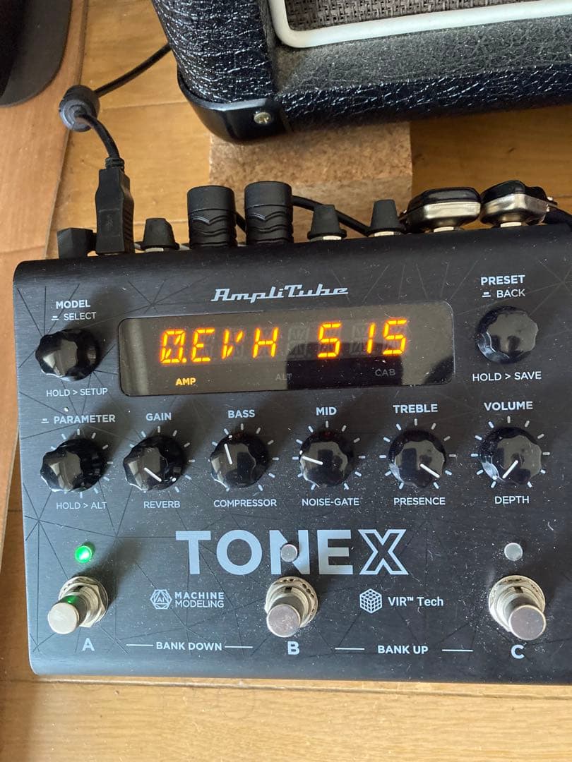 IK MULTIMEDIA TONEX PEDAL マルチエフェクター　ペダル