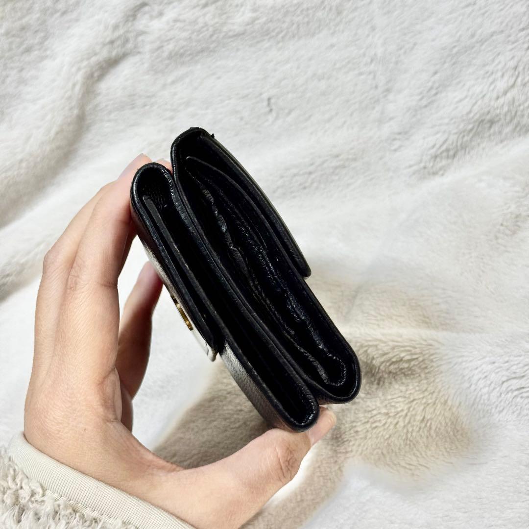 シャネル　CHANEL 三つ折り財布　ココマーク　ブラック　ゴールド金具