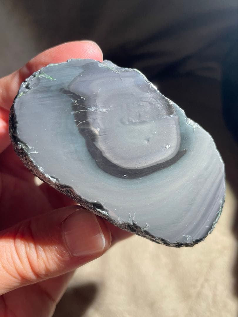 研磨品　十勝石玲瓏　ホワイトベースピンク・グリーンレインボーオブシディアン