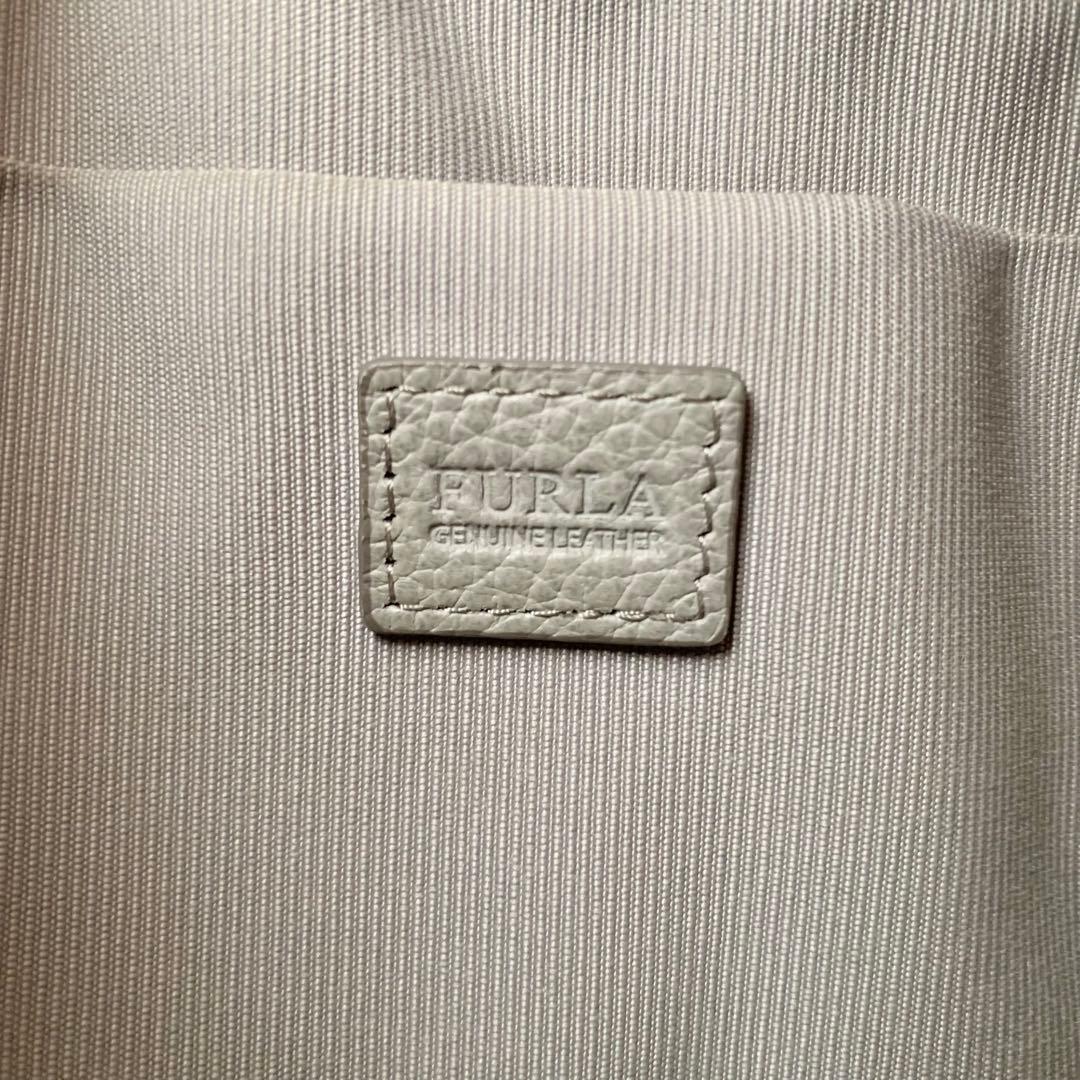 【FURLA】フルラ　ショルダーバッグ　カメラバッグ　グレー　ライトグレー