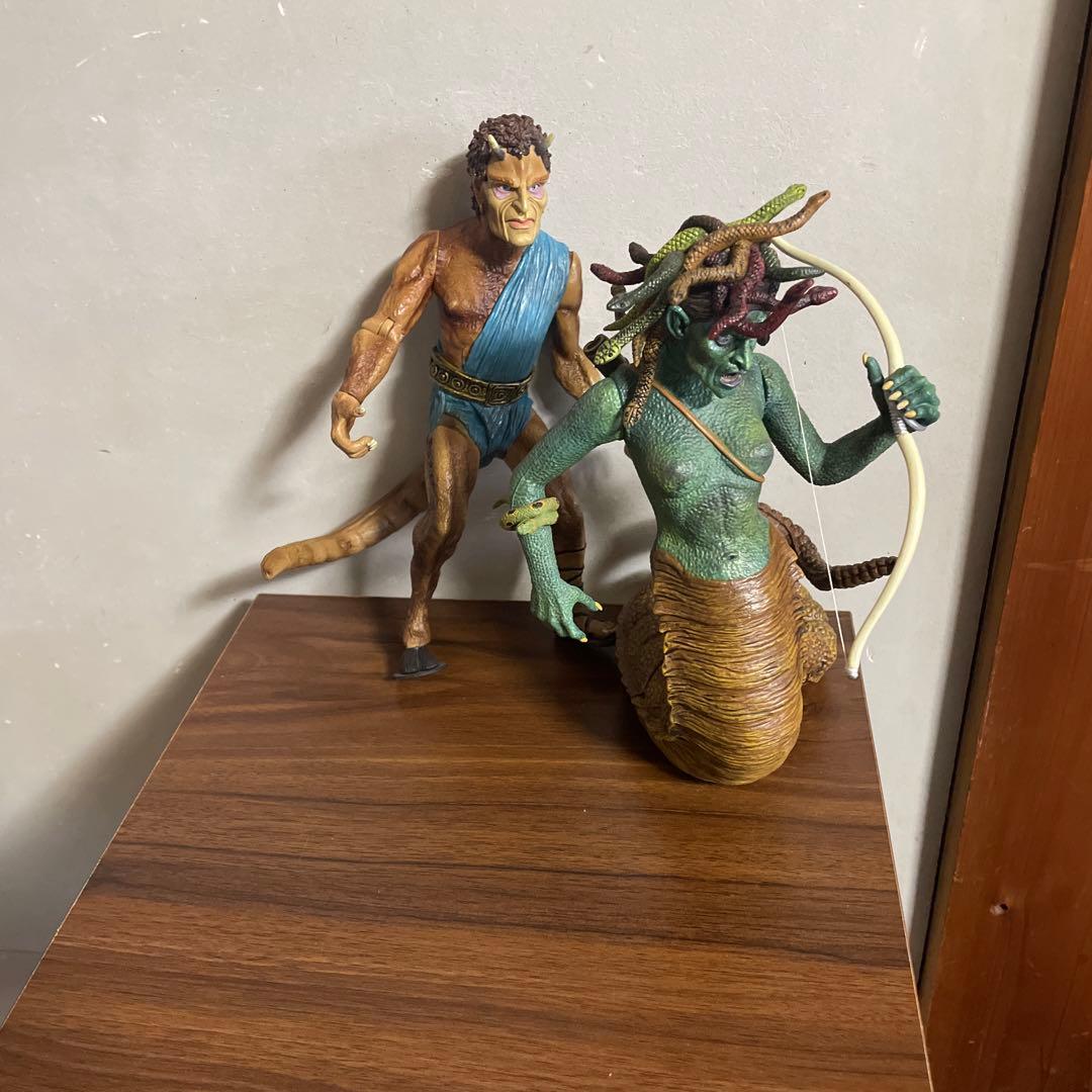 ハリーハウゼン フィギュアタイタンの戦い メデューサ カリボス