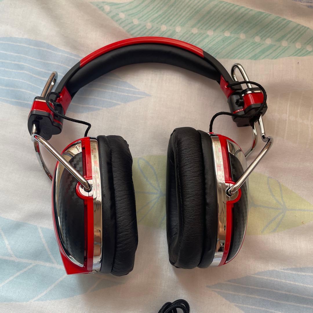 Ferrariヘッドフォン　新品未使用　早い者勝ち