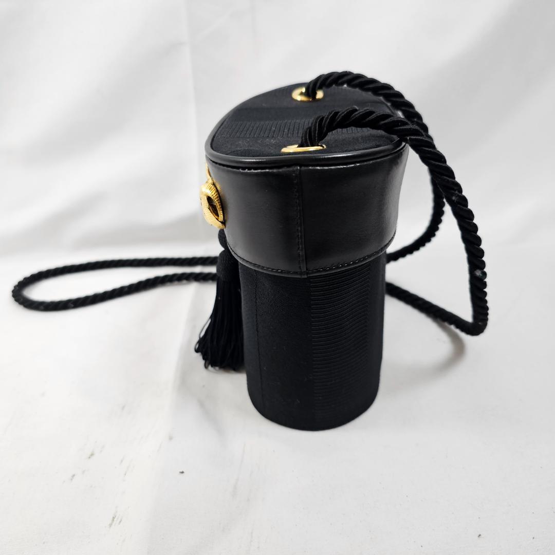 ✨美品✨フェラガモ 斜め掛けショルダーバッグ ミニ タッセル 黒✨
